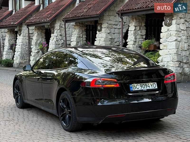 Ліфтбек Tesla Model S 2015 в Львові фото 9 Ліфтбек Tesla Model S 2015 в Львові