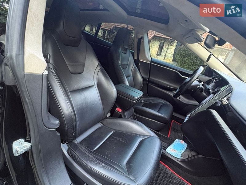 Ліфтбек Tesla Model S 2015 в Львові фото 23 Ліфтбек Tesla Model S 2015 в Львові