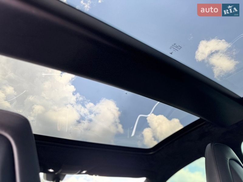 Лифтбек Tesla Model S 2014 в Днепре