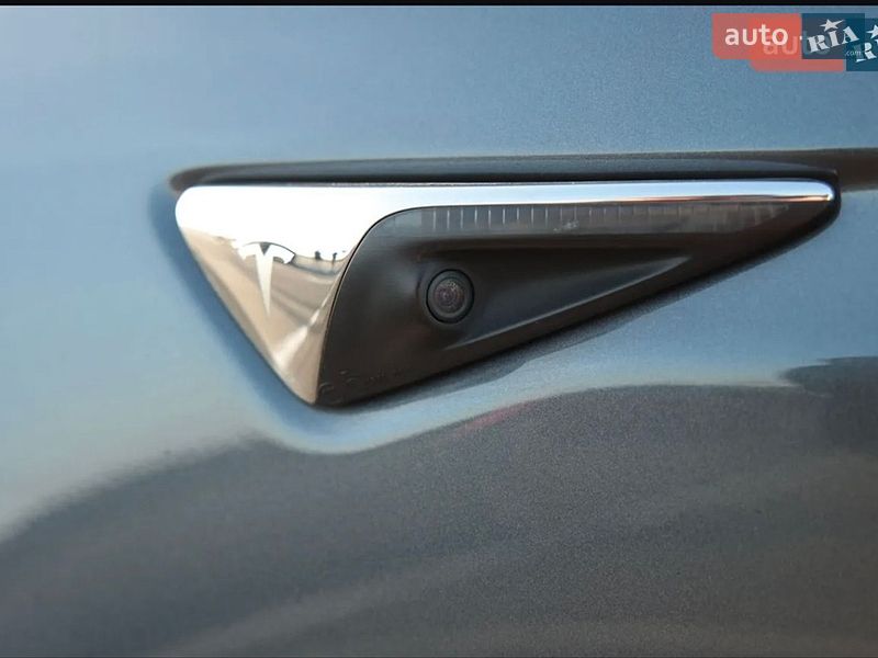 Лифтбек Tesla Model S 2017 в Львове фото 13 Лифтбек Tesla Model S 2017 в Львове