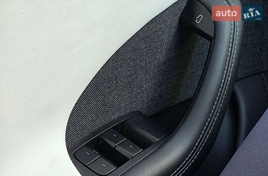 Лифтбек Tesla Model S 2024 в Киеве фото 10 Лифтбек Tesla Model S 2024 в Киеве