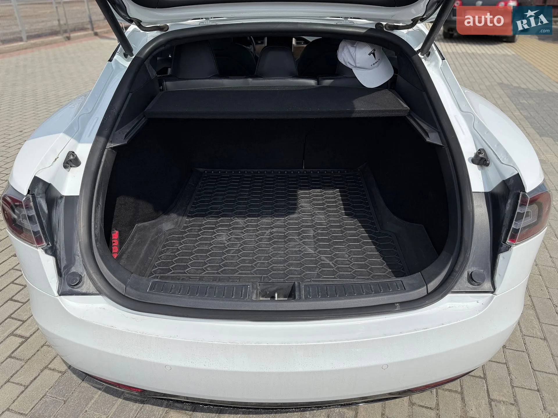 2020 Tesla Model S - мініатюра 12