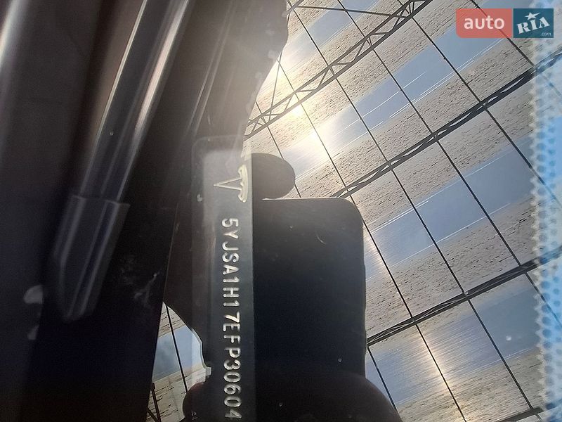 Ліфтбек Tesla Model S 2014 в Києві
