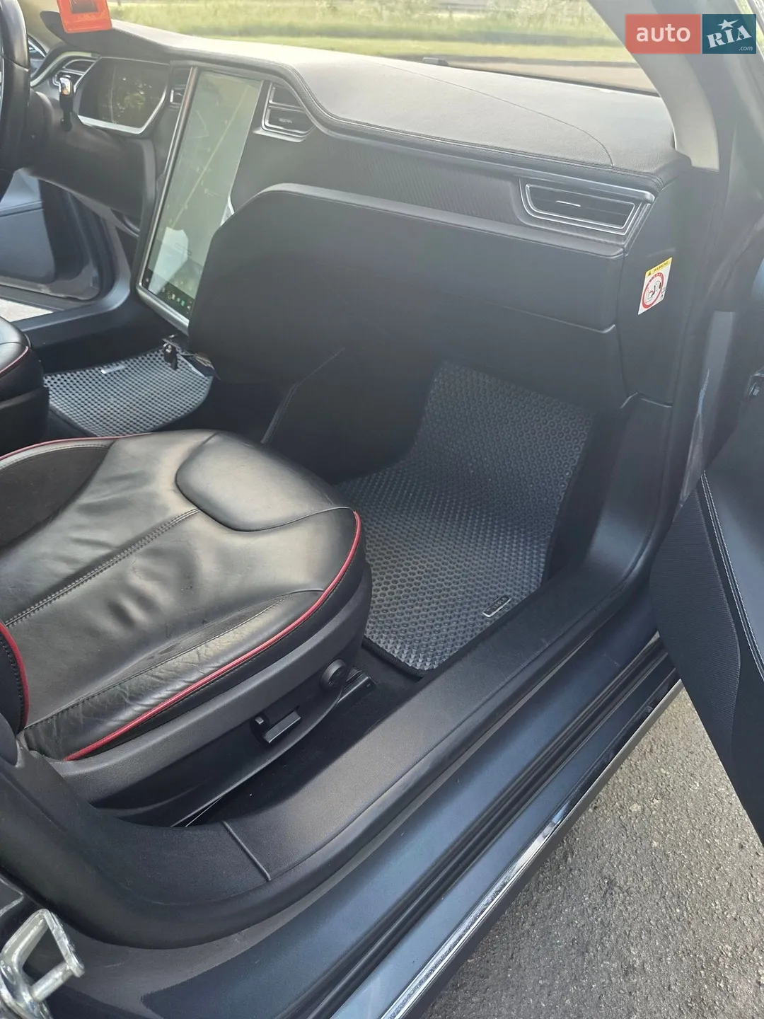 2014 Tesla Model S - мініатюра 11