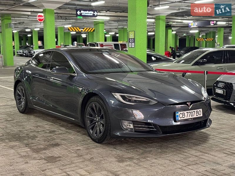 Лифтбек Tesla Model S 2018 в Киеве фото 2 Лифтбек Tesla Model S 2018 в Киеве