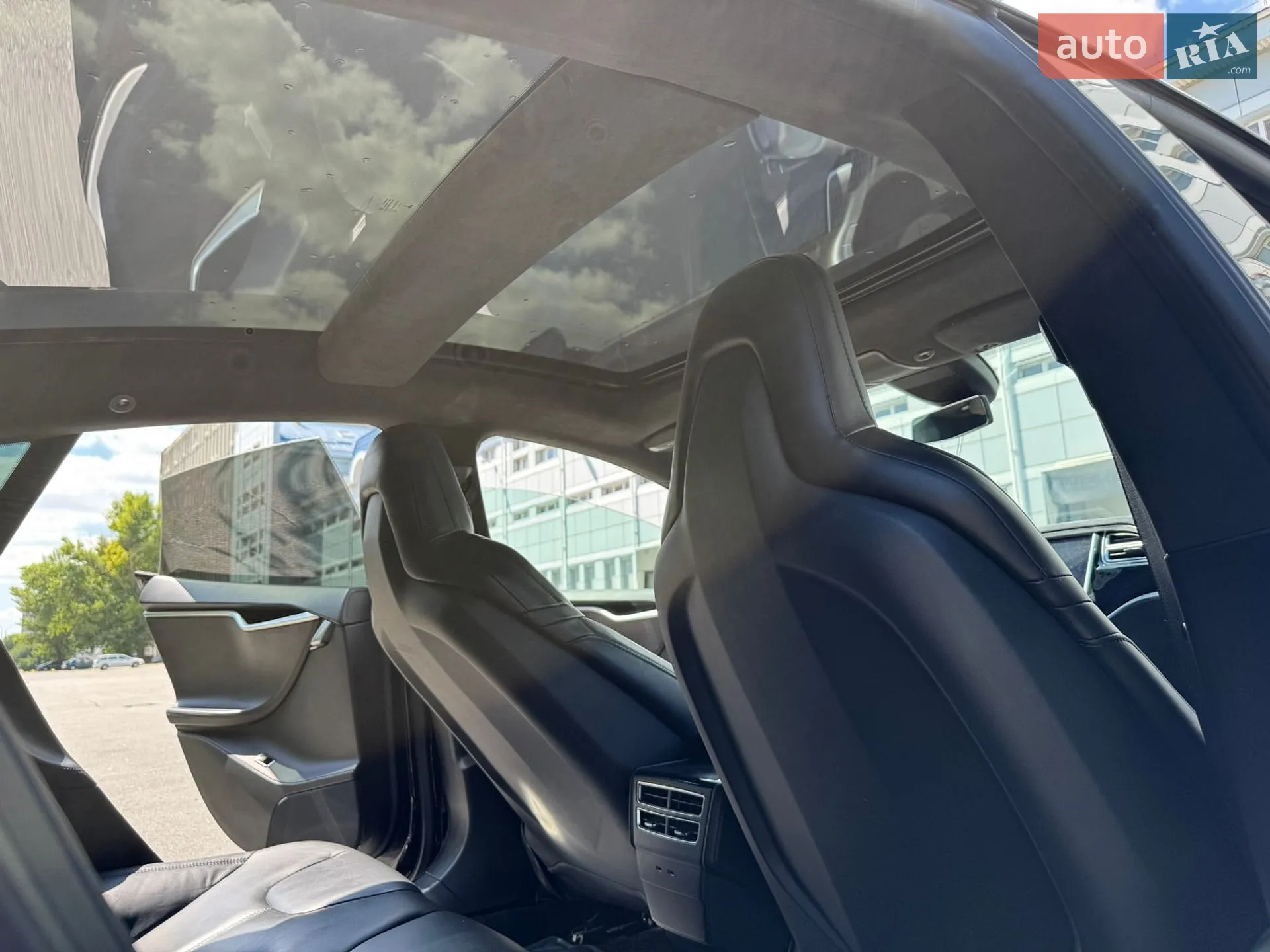 2015 Tesla Model S - мініатюра 29