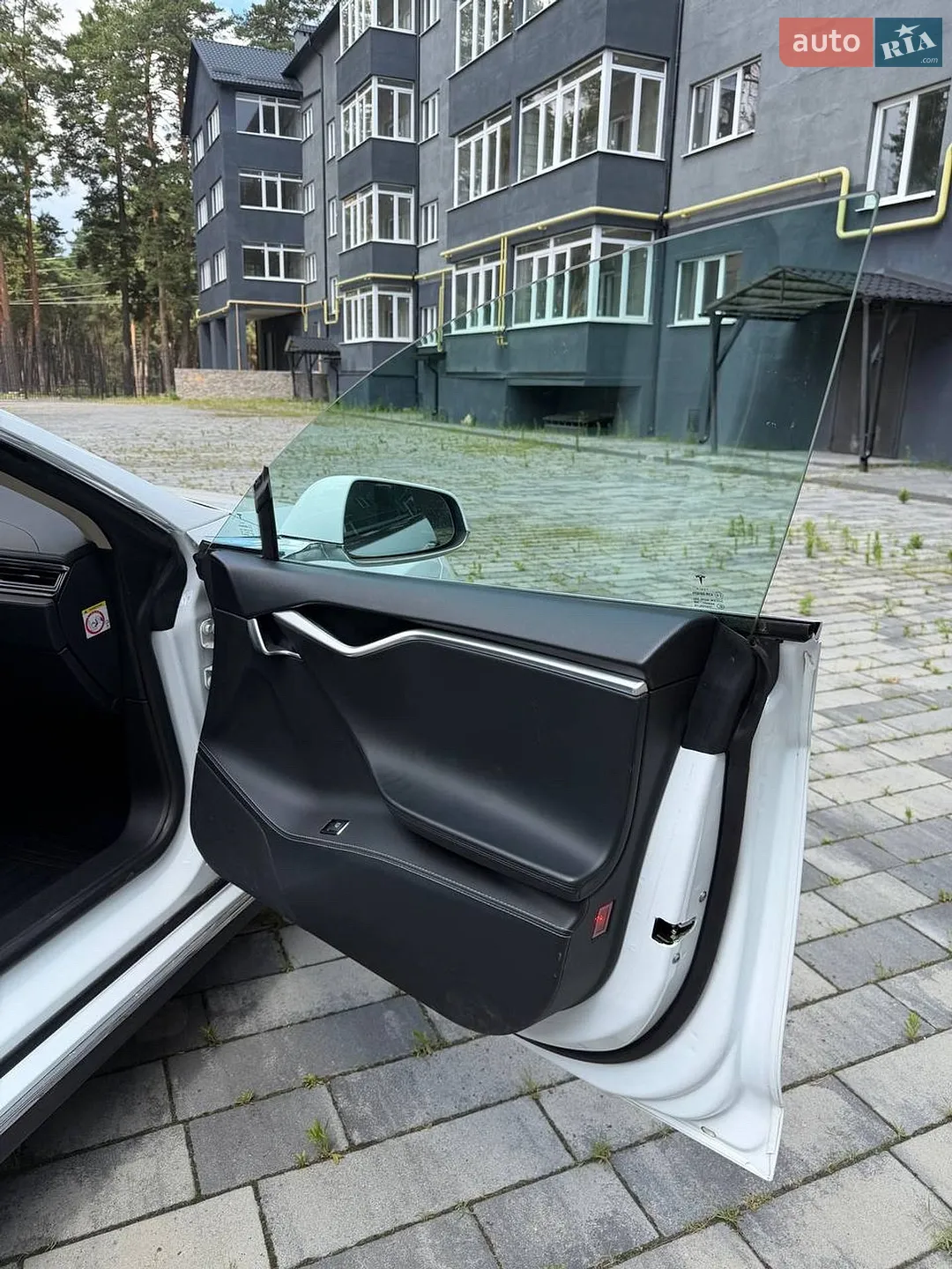 2014 Tesla Model S - мініатюра 26