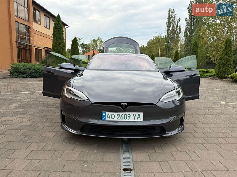 Ліфтбек Tesla Model S 2021 в Береговому фото 14 Ліфтбек Tesla Model S 2021 в Береговому
