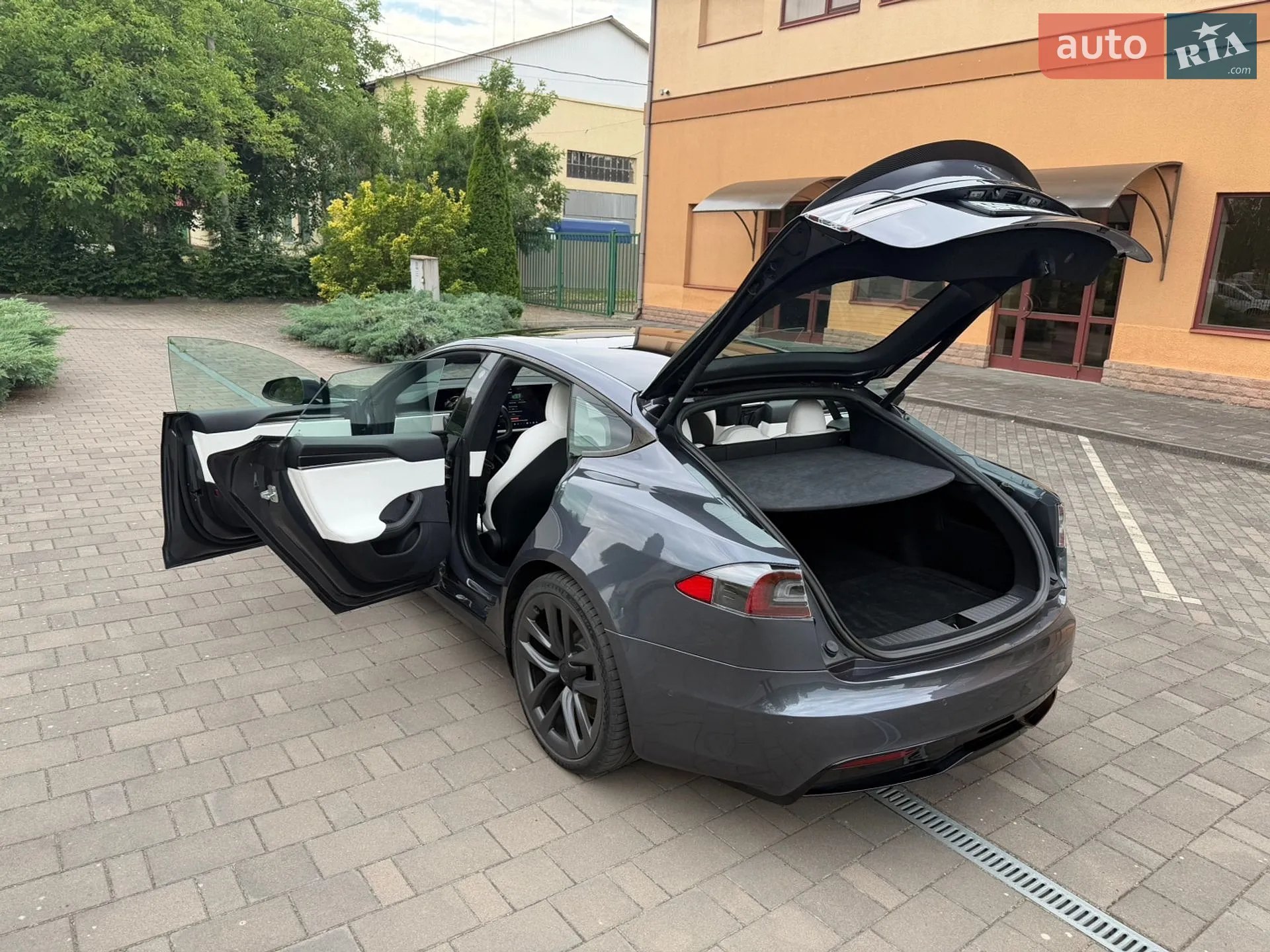 2021 Tesla Model S - мініатюра 19