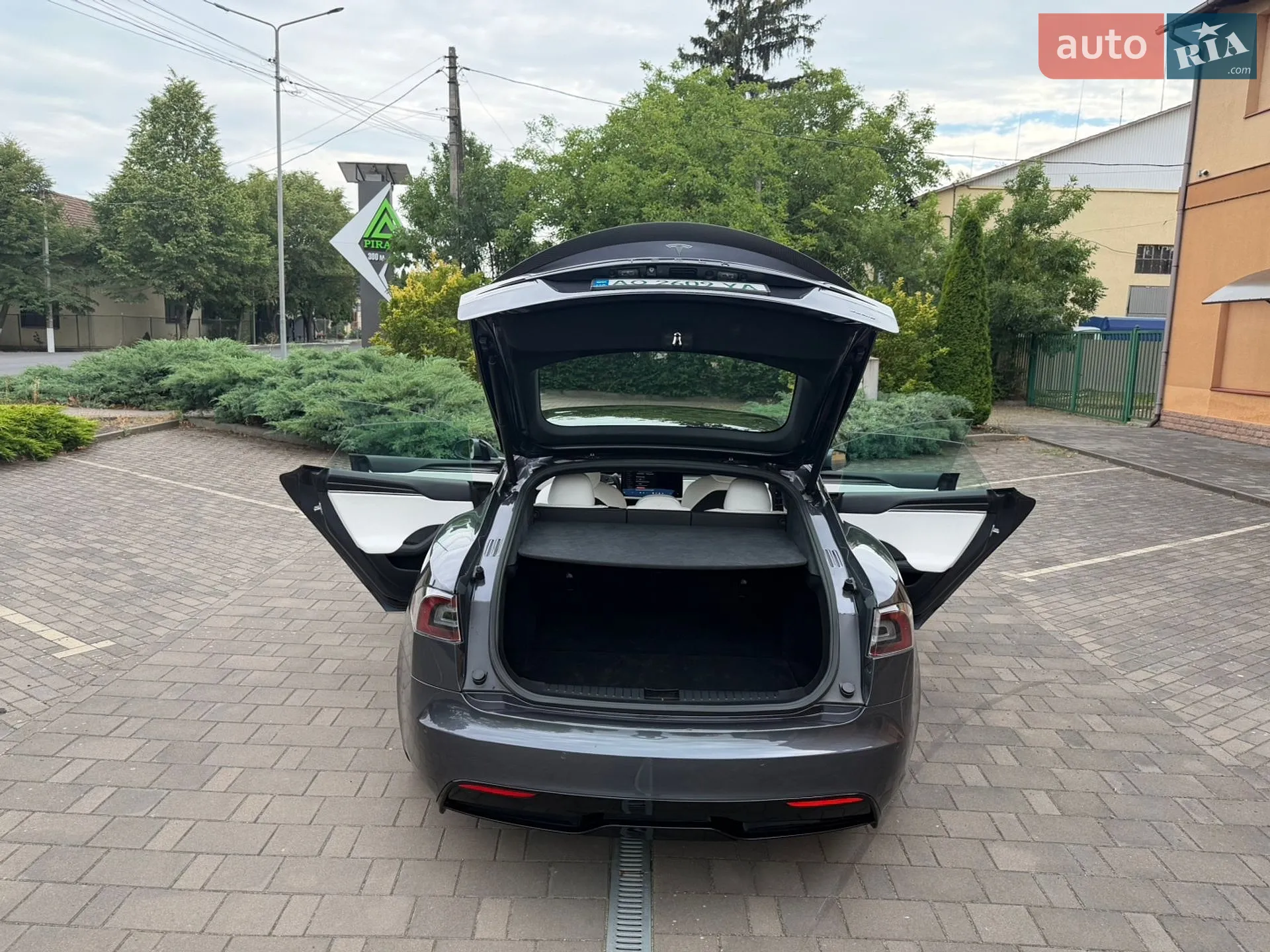2021 Tesla Model S - мініатюра 21