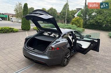 Ліфтбек Tesla Model S 2021 в Береговому фото 22 Ліфтбек Tesla Model S 2021 в Береговому