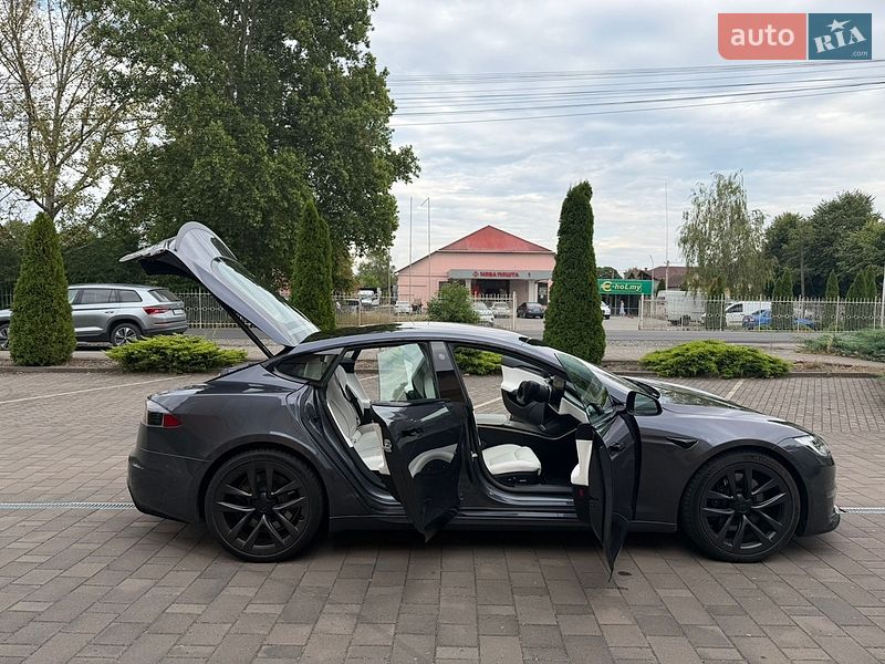 Ліфтбек Tesla Model S 2021 в Береговому фото 24 Ліфтбек Tesla Model S 2021 в Береговому