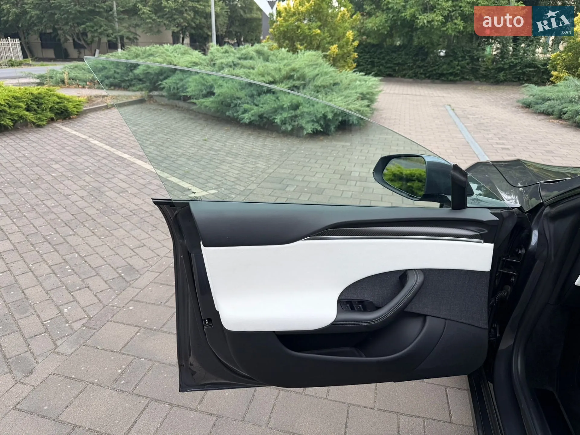 2021 Tesla Model S - мініатюра 28