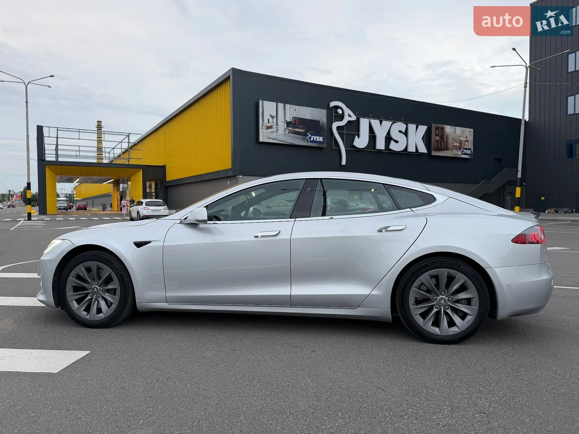 2017 Tesla Model S - мініатюра 10