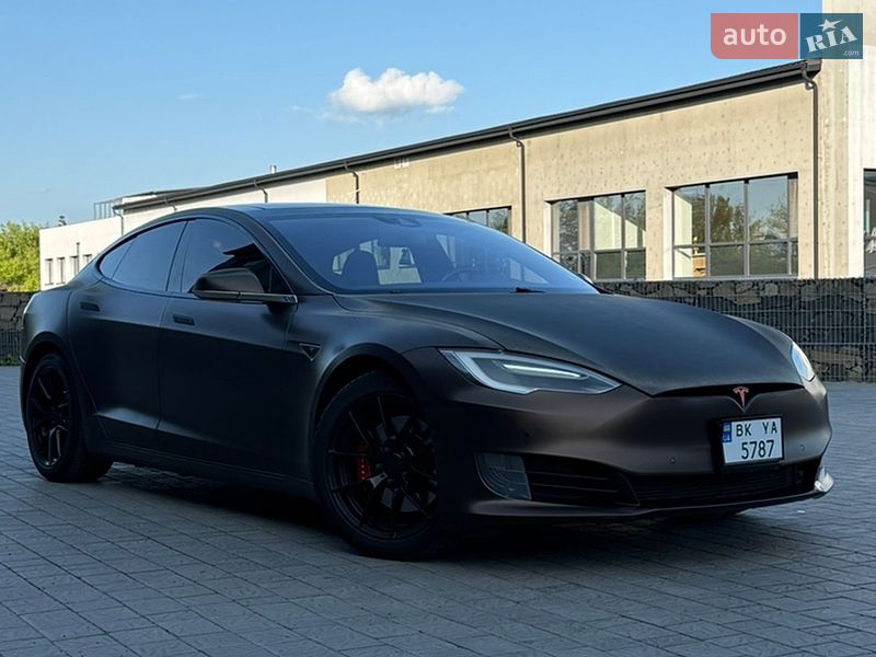 Tesla Model S 2016