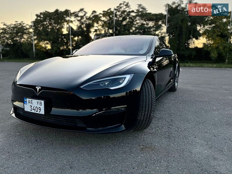 Ліфтбек Tesla Model S 2022 в Дніпрі
