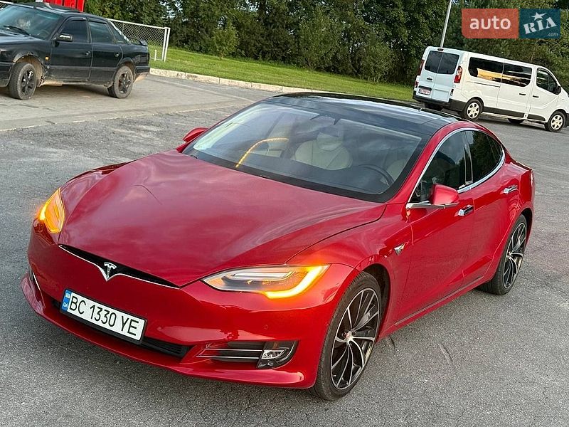Лифтбек Tesla Model S 2018 в Львове фото 4 Лифтбек Tesla Model S 2018 в Львове