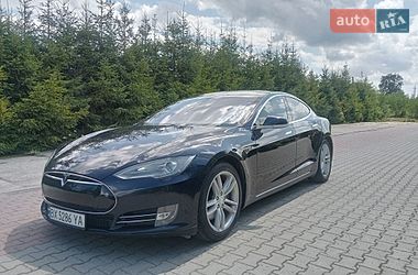 Ліфтбек Tesla Model S 2013 в Шепетівці