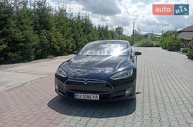 Ліфтбек Tesla Model S 2013 в Шепетівці