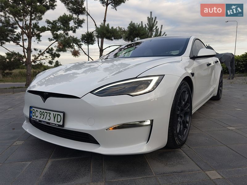 Лифтбек Tesla Model S 2023 в Львове