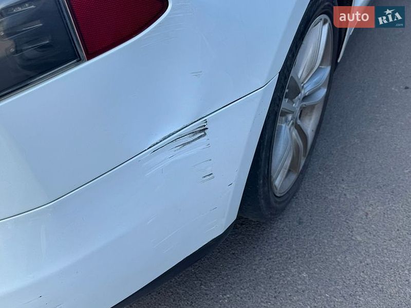 Лифтбек Tesla Model S 2014 в Ужгороде