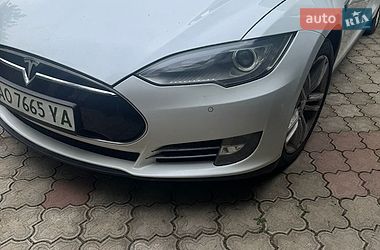 Лифтбек Tesla Model S 2014 в Ужгороде