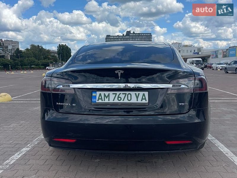 Ліфтбек Tesla Model S 2016 в Житомирі