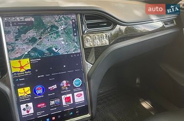 Ліфтбек Tesla Model S 2016 в Житомирі