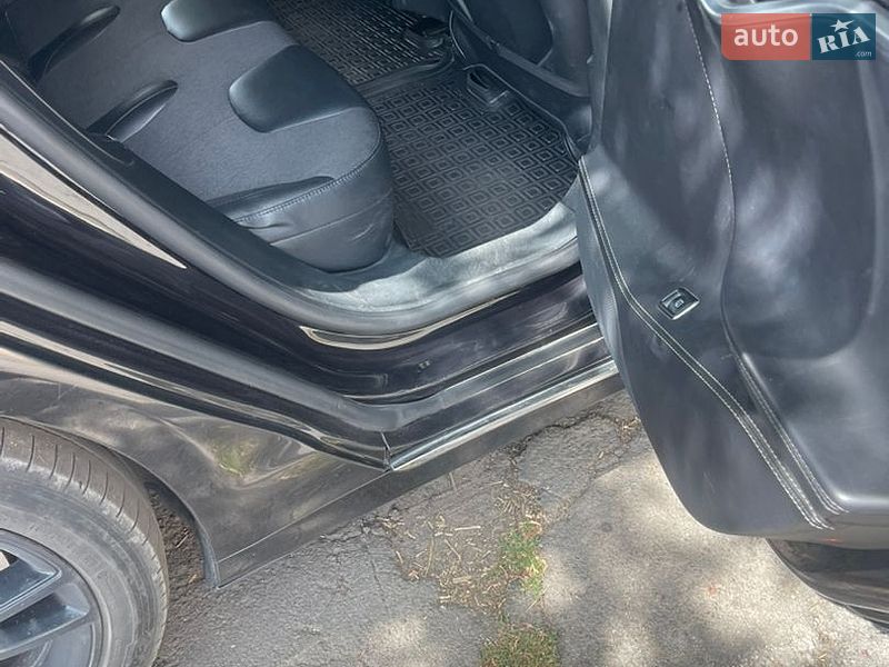 Ліфтбек Tesla Model S 2016 в Житомирі
