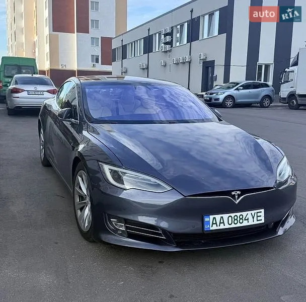 Tesla Model S 2017