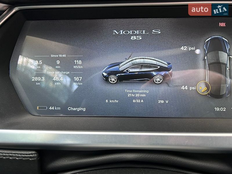 Ліфтбек Tesla Model S 2014 в Тернополі