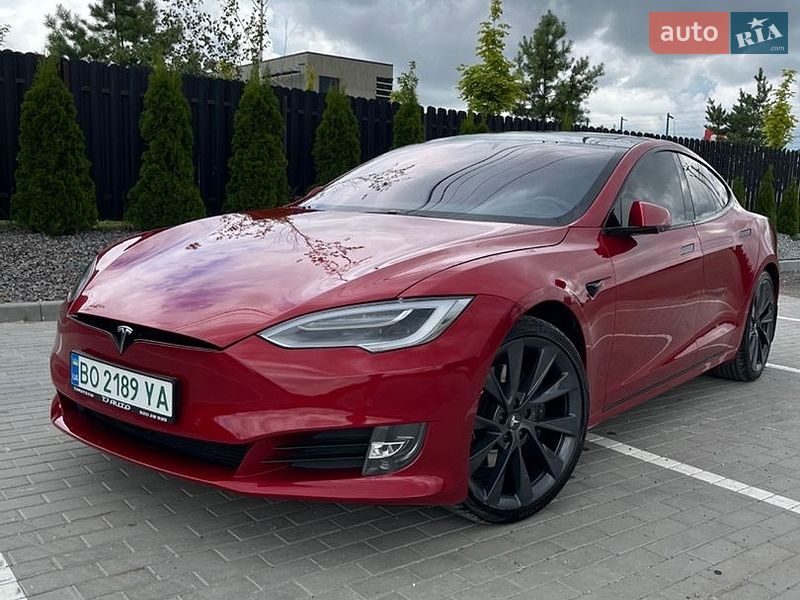 Tesla Model S 2018