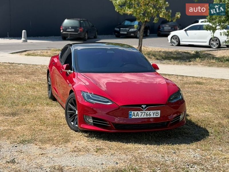 Tesla Model S 2018
