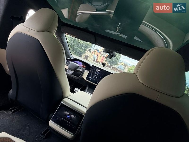 Лифтбек Tesla Model S 2021 в Ужгороде