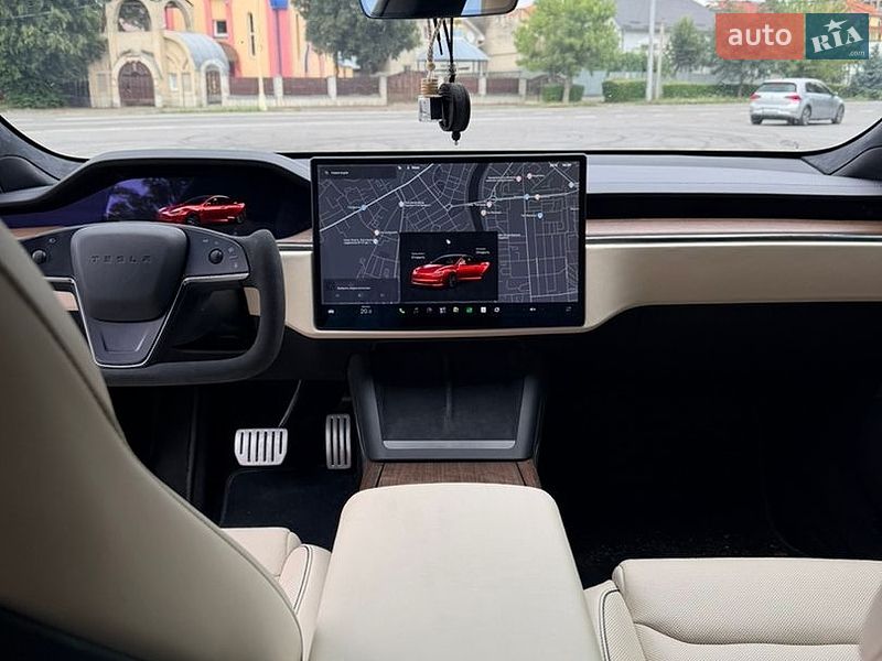 Лифтбек Tesla Model S 2021 в Ужгороде