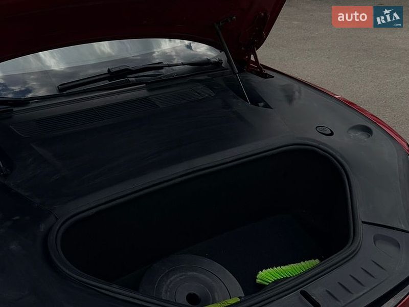 Лифтбек Tesla Model S 2021 в Ужгороде