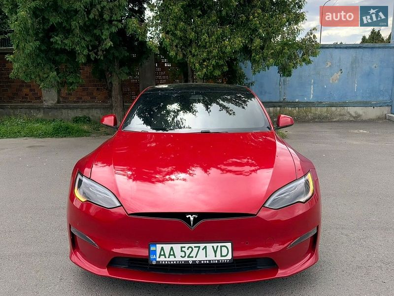 Лифтбек Tesla Model S 2021 в Ужгороде