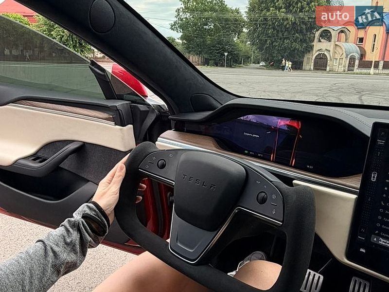 Лифтбек Tesla Model S 2021 в Ужгороде