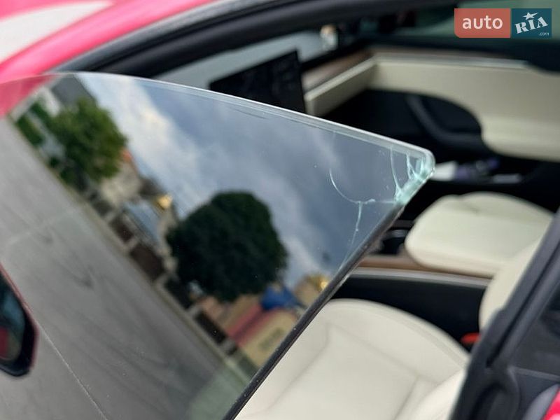 Лифтбек Tesla Model S 2021 в Ужгороде
