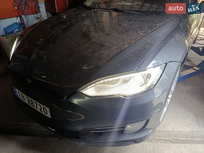 Лифтбек Tesla Model S 2015 в Днепре