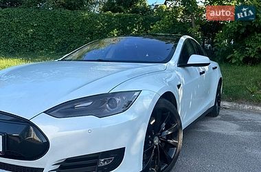 Ліфтбек Tesla Model S 2013 в Львові