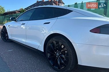 Ліфтбек Tesla Model S 2013 в Львові