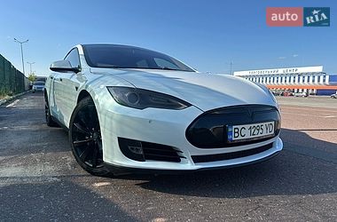 Ліфтбек Tesla Model S 2013 в Львові