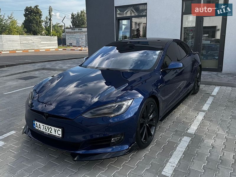Tesla Model S 2016