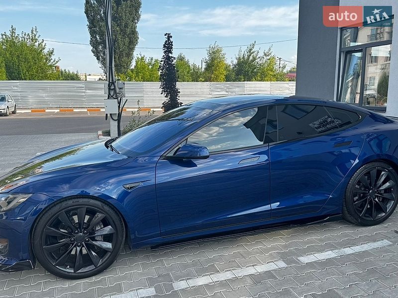 Ліфтбек Tesla Model S 2016 в Києві фото 6 Ліфтбек Tesla Model S 2016 в Києві