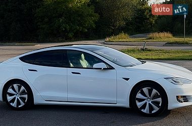 Лифтбек Tesla Model S 2020 в Львове