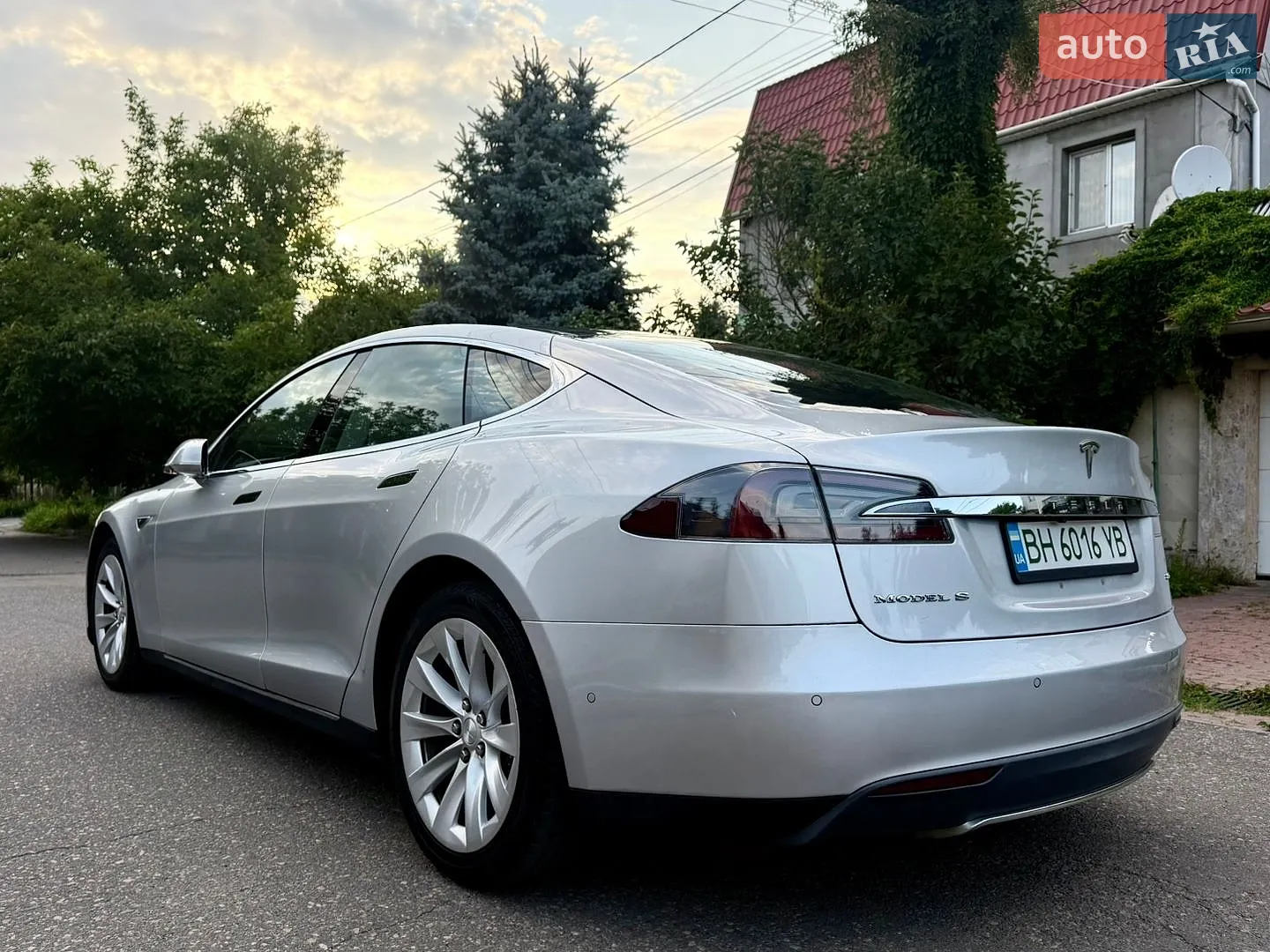 2015 Tesla Model S - мініатюра 5