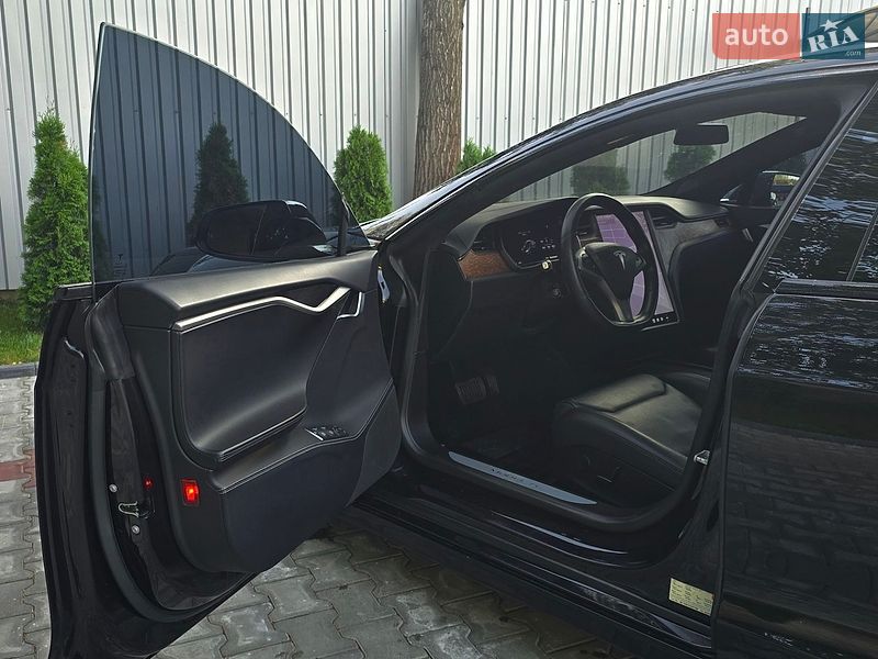 Ліфтбек Tesla Model S 2018 в Костопілі фото 59 Ліфтбек Tesla Model S 2018 в Костопілі