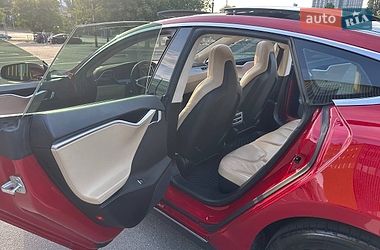 Ліфтбек Tesla Model S 2015 в Києві
