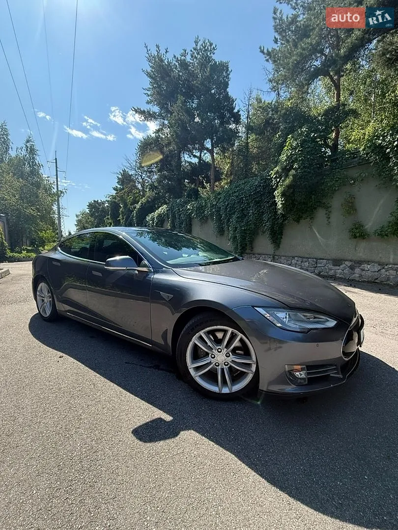 2013 Tesla Model S - фото 1